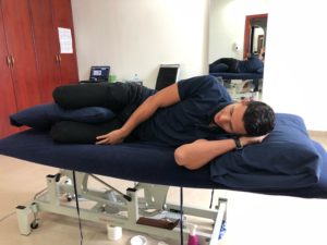 sleeping posture to relieve the narrow lumbar canal