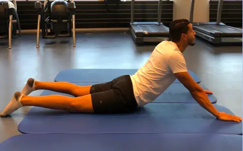 mckenzie bauchzeit lumbal extension übung