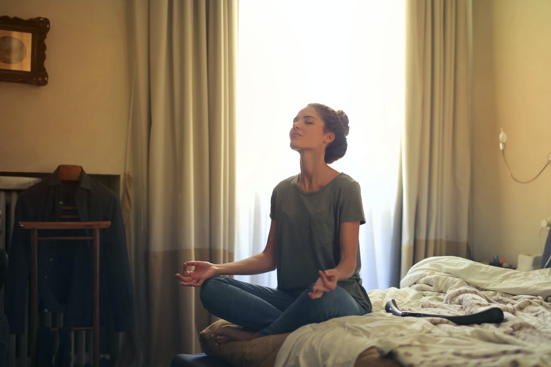 meditation og vejrtrækning for at reducere symptomer på degenerativ diskussygdom