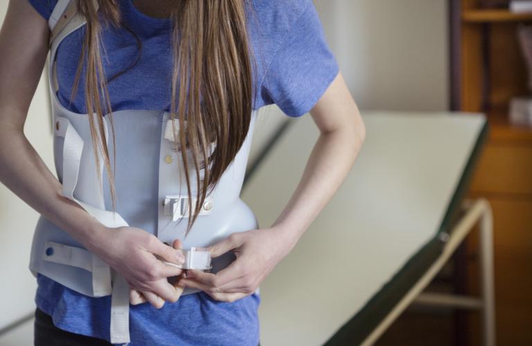 corset après une arthrodèse lombaire