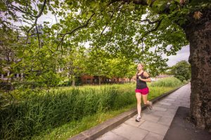 running Can you walk with gluteus medius tendonitis?