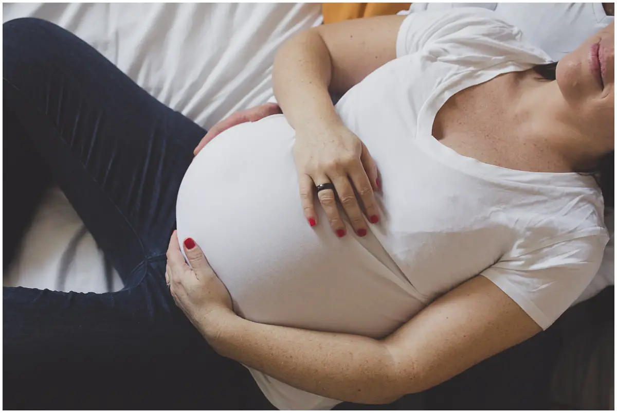 Hüftschmerzen in der Schwangerschaft: Was tun?