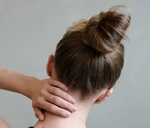 Une femme de dos